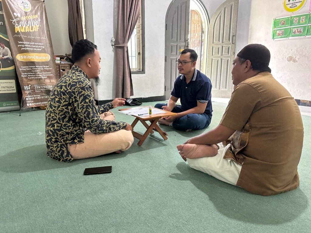 Proses syahadat Chandra Simamora di Mualaf Center Medan